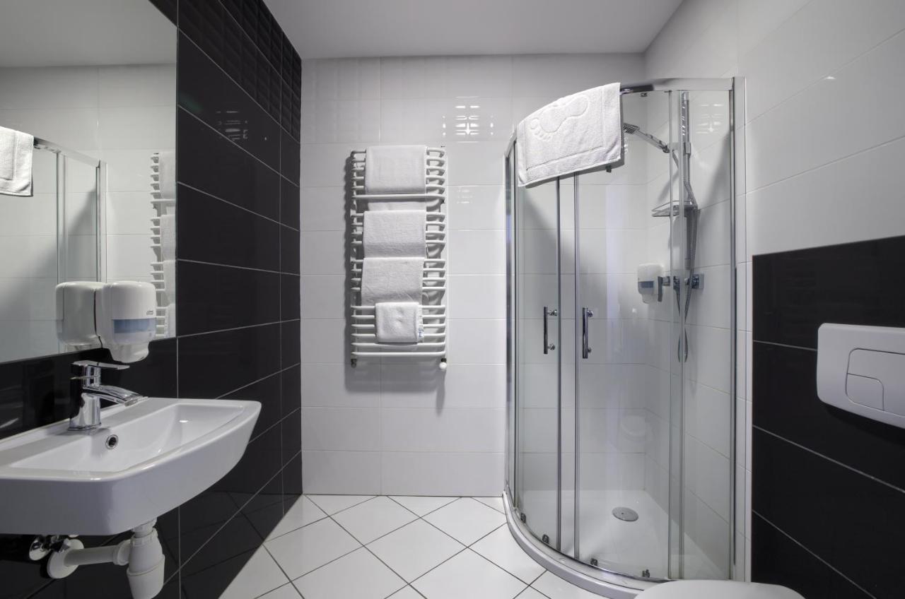Nova Stodola Hotel Klomnice Luaran gambar